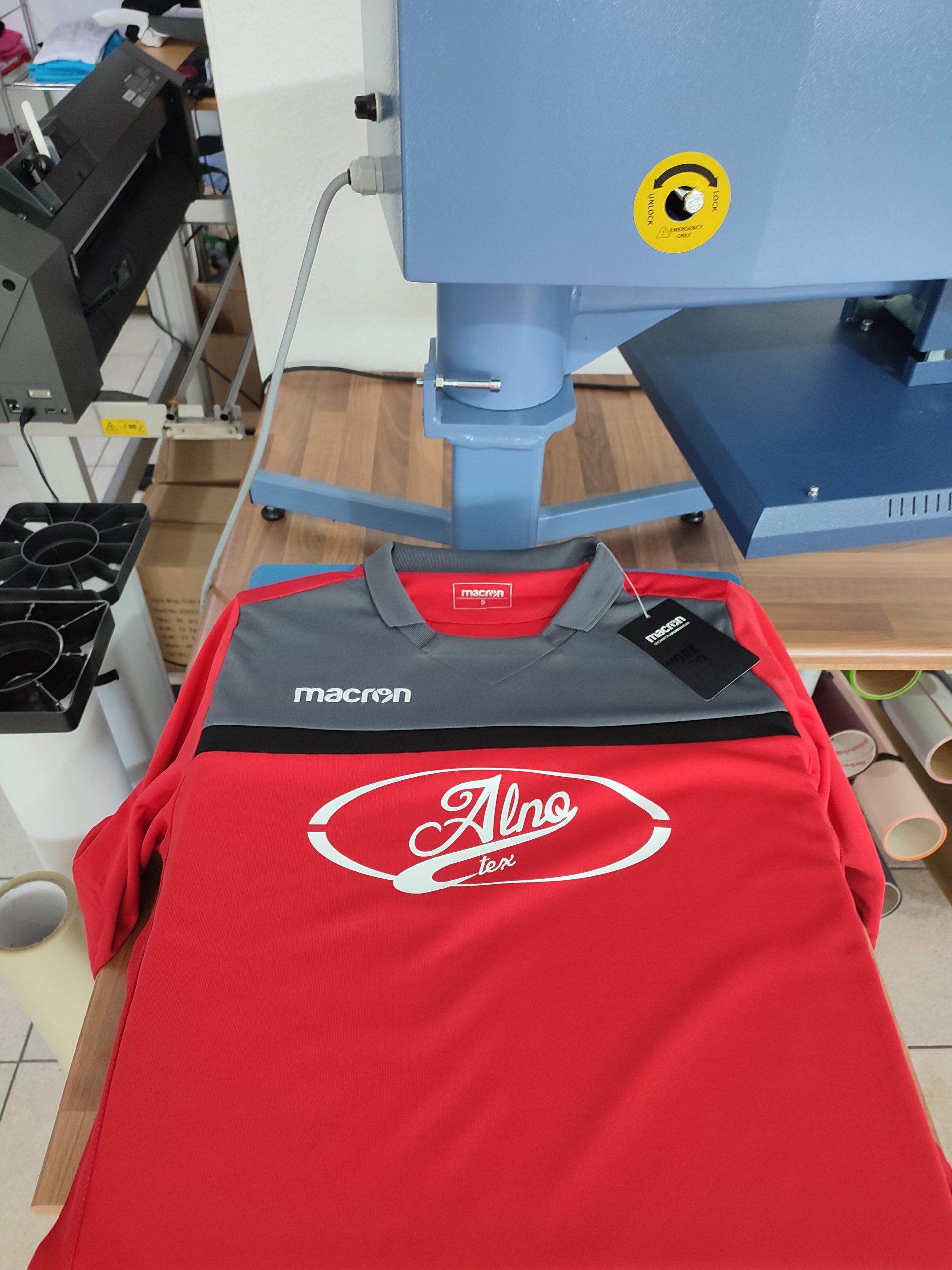 Trikots Beflocken und bedrucken von Textilien in Kaltenkirchen